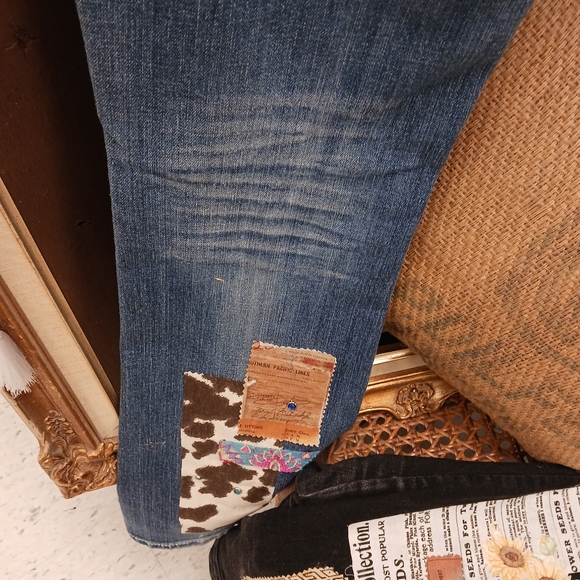 Boho Hippie Repurposed Jeans. - Picture 16 of 16